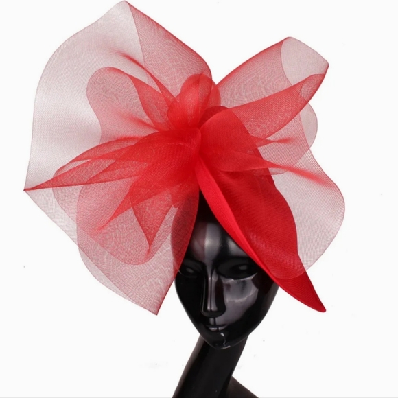 Fabulous Bold Red Tulle Fascinator Hat Kentucky Derby Church Tea Spring … - Picture 1 of 1